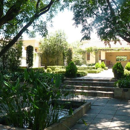 Moon And Sixpence Garden Guest House Muldersdrift Exterior foto